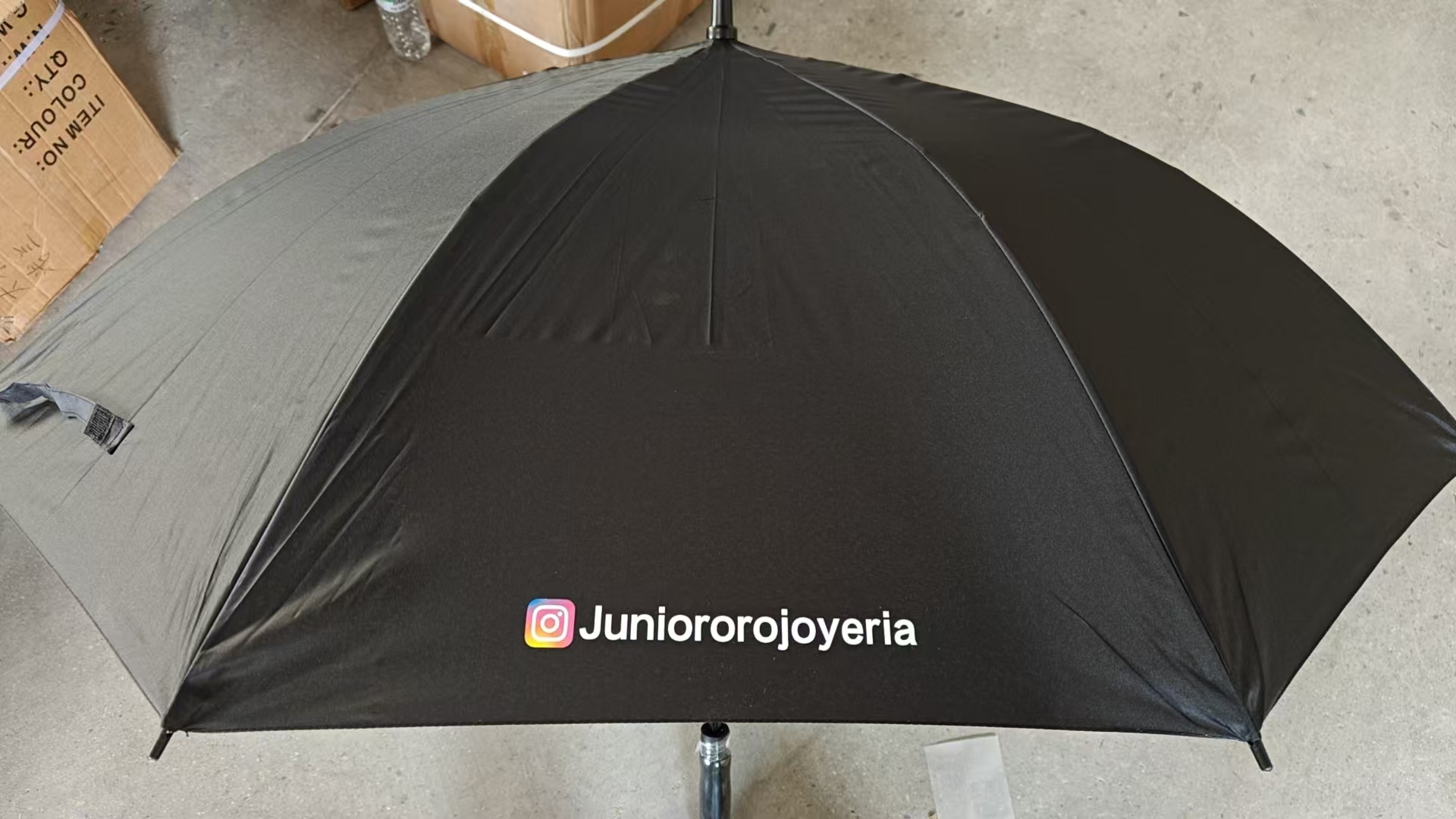 27 Inch Automatic Open Golf Umbrella OEM detail photo 2