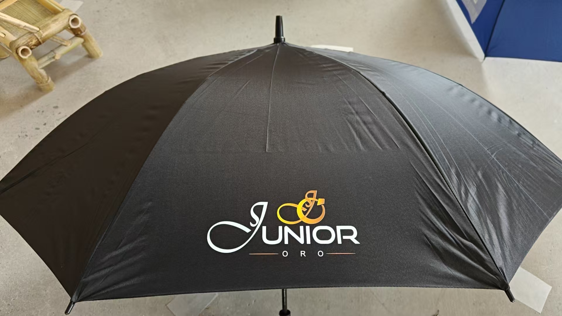 27 Inch Automatic Open Golf Umbrella OEM detail photo 3